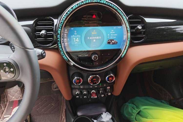 Used MINI 2023 Updated 2.0T COOPER S Artist Audio And AC Panel