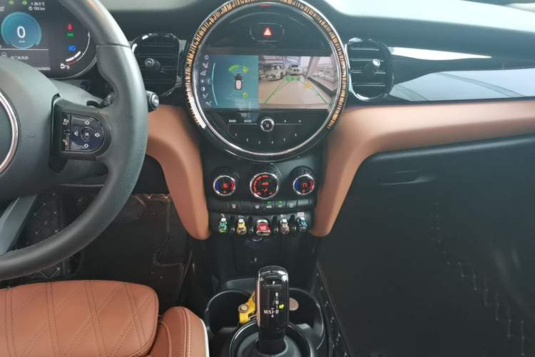 Used MINI 2023 Updated 1.5T COOPER Artist Audio And AC Panel