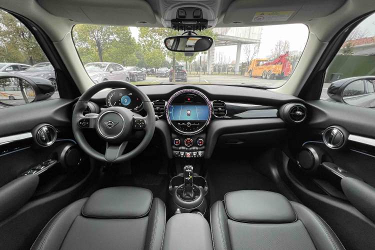 Used MINI 2023 Updated 1.5T COOPER Artist Five-Door Edition Audio And AC Panel