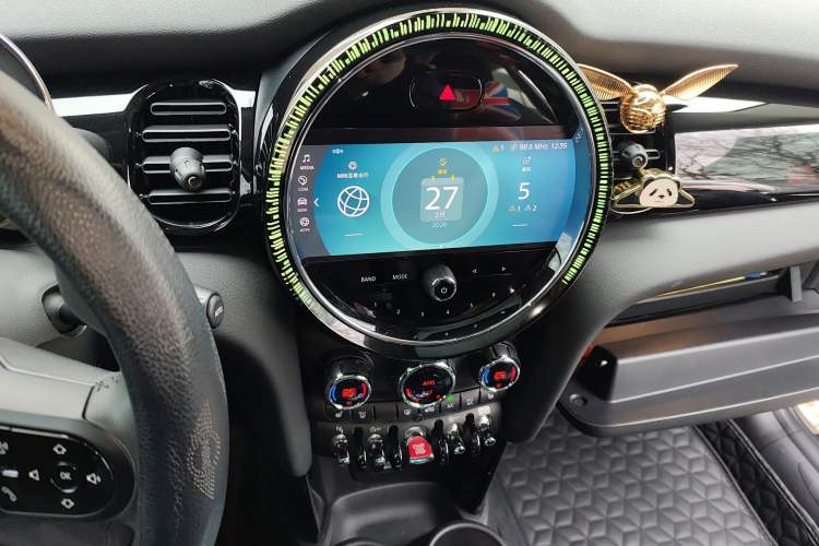 Used MINI 2023 1.5T COOPER Artist Audio And AC Panel
