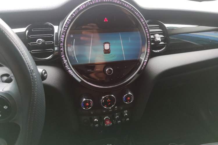 Used MINI 2023 Updated 1.5T COOPER Artist Five-Door Edition Audio And AC Panel