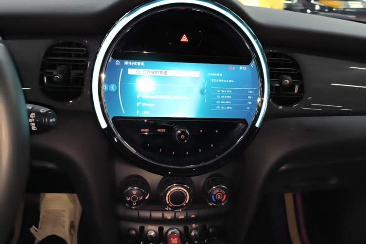 Used MINI 2023 1.5T ONE Audio And AC Panel