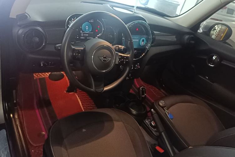 Used MINI 2023 1.5T ONE Center Console
