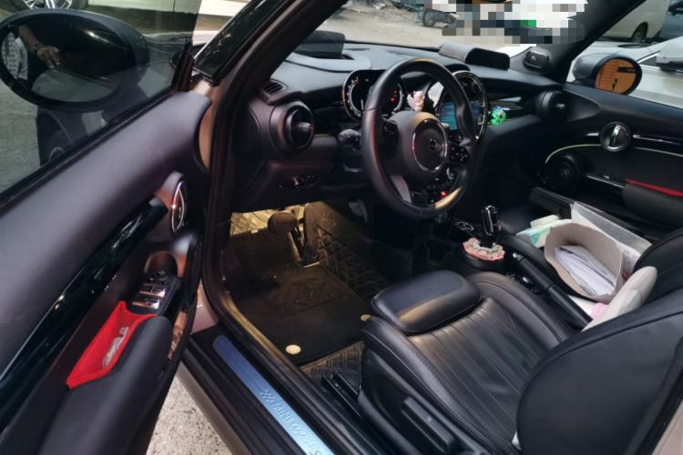 Used MINI 2023 Revised 2.0T COOPER S CABRIO Artist Driver Seat