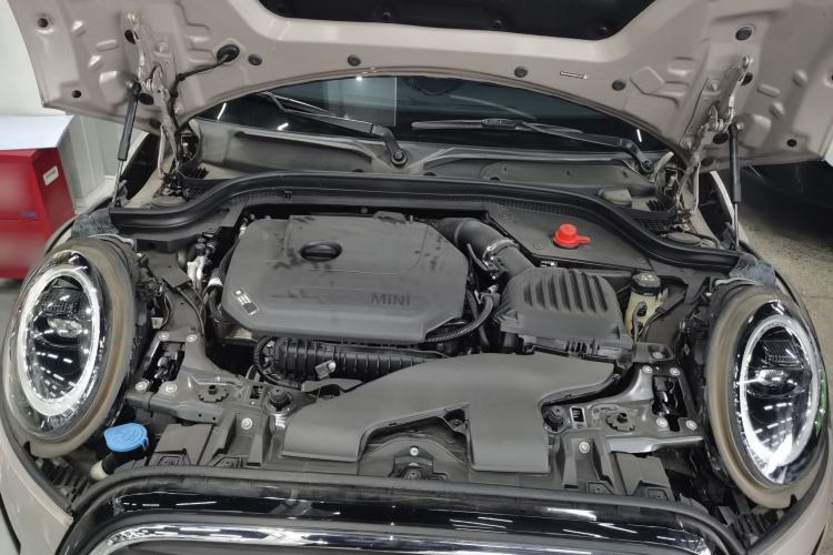 Used MINI 2023 Updated 1.5T COOPER Artist Engine Bay