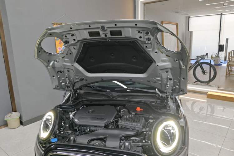 Used MINI 2023 1.5T ONE Engine Bay