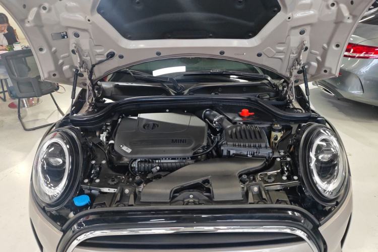Used MINI 2023 Updated 1.5T COOPER Artist Engine Bay