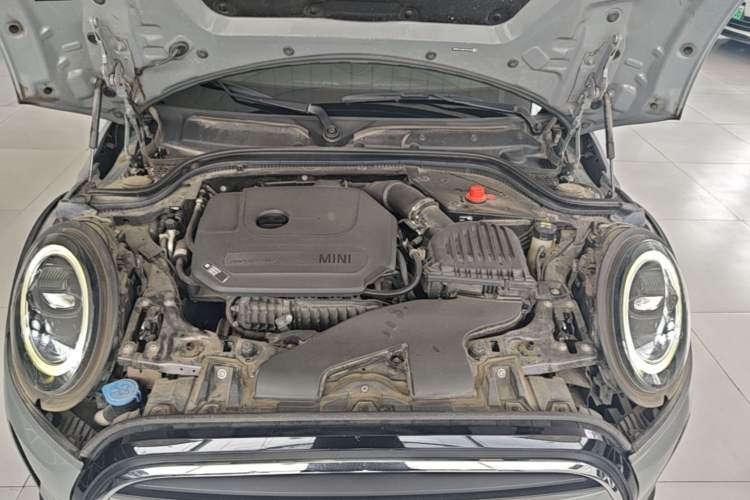 Used MINI 2023 1.5T ONE Engine Bay