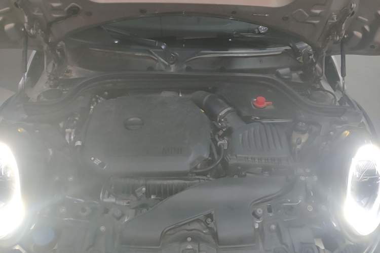 Used MINI 2023 Updated 1.5T COOPER Artist Engine Bay