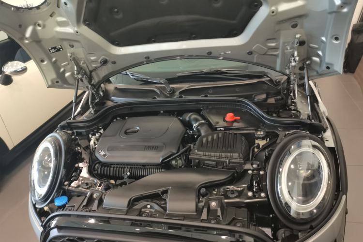 Used MINI 2023 Updated 2.0T COOPER S Artist Engine Bay