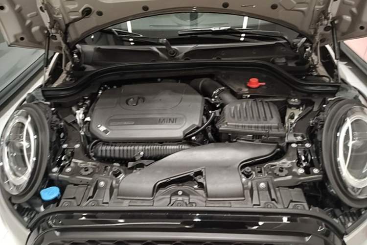 Used MINI 2023 Updated 2.0T COOPER S Artist Engine Bay