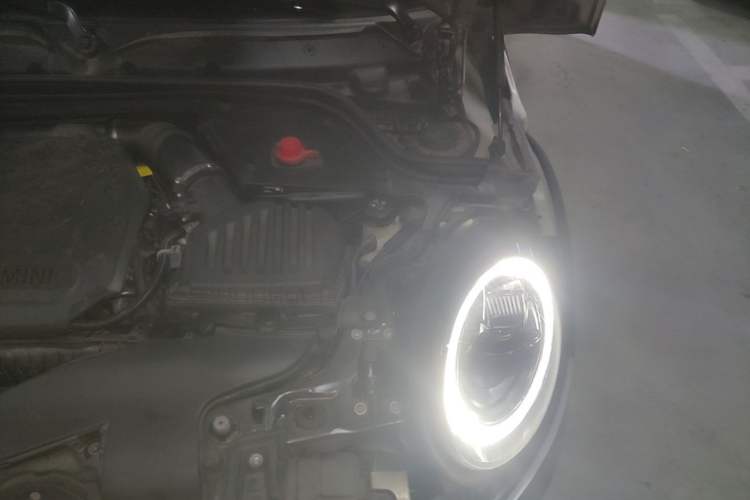 Used MINI 2023 Updated 1.5T COOPER Artist Engine Bay Left
