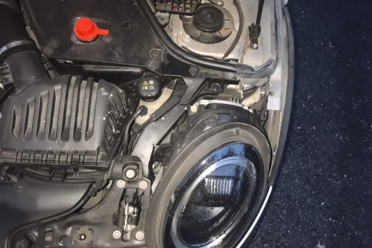 Used MINI 2023 Updated 1.5T COOPER Artist Engine Bay Left