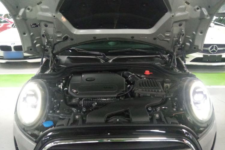 Used MINI 2023 Updated 1.5T COOPER Artist Engine Bay