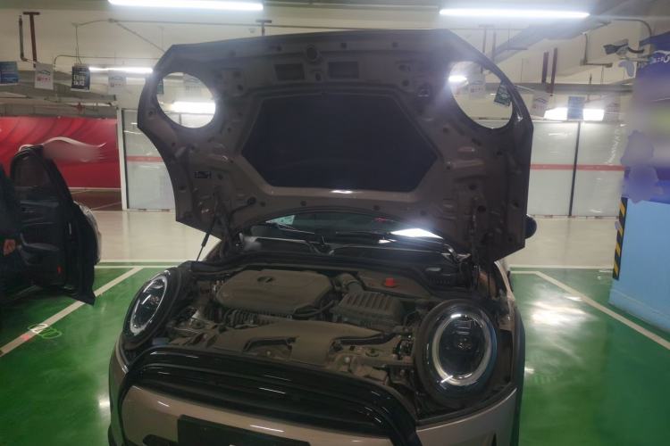 Used MINI 2023 1.5T COOPER Artist Engine Bay