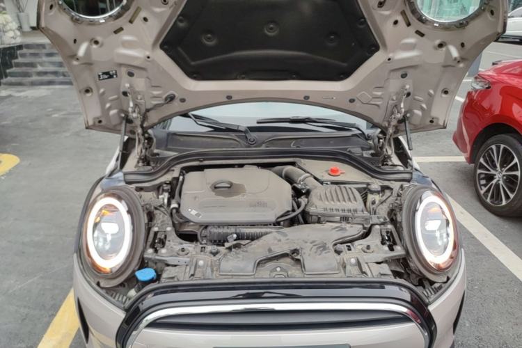 Used MINI 2023 Updated 1.5T COOPER Artist Five-Door Edition Engine Bay