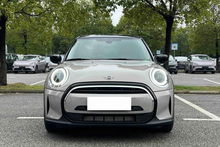 Used MINI 2023 Updated 1.5T COOPER Artist Five-Door Edition Exterior 2