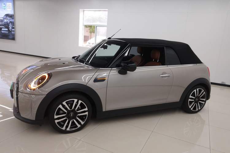 Used MINI 2023 Revised 1.5T COOPER CABRIO Artist Exterior 3