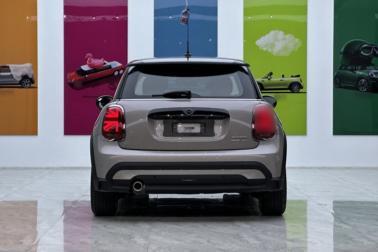 Used MINI 2023 Updated 1.5T COOPER Artist Exterior 3