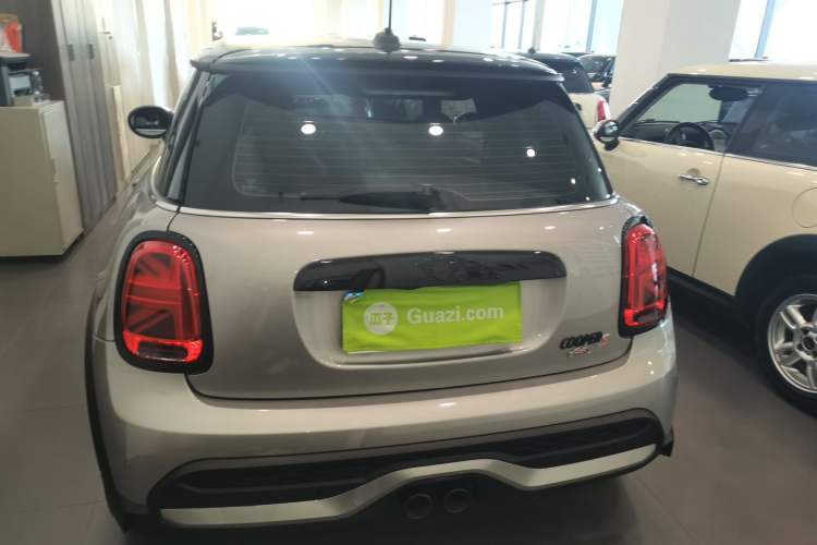 Used MINI 2023 Updated 2.0T COOPER S Artist Exterior 4