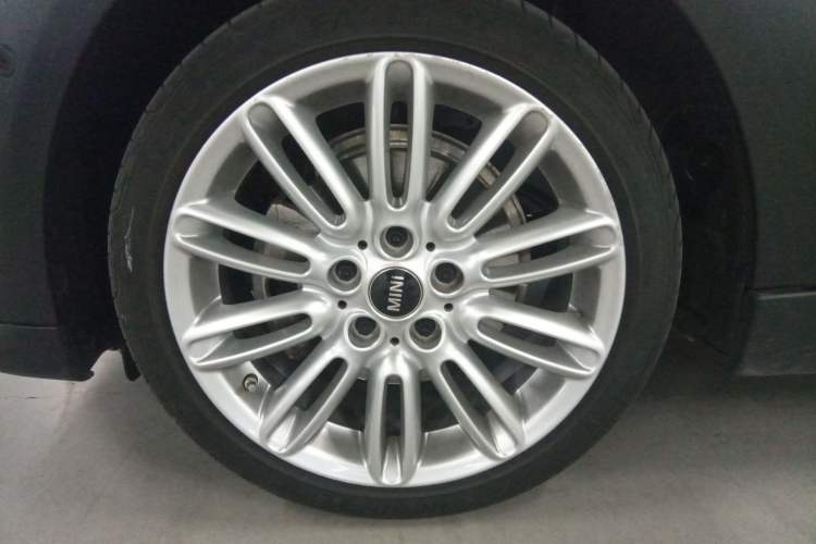Used MINI 2023 Updated 1.5T COOPER Artist Exterior 4