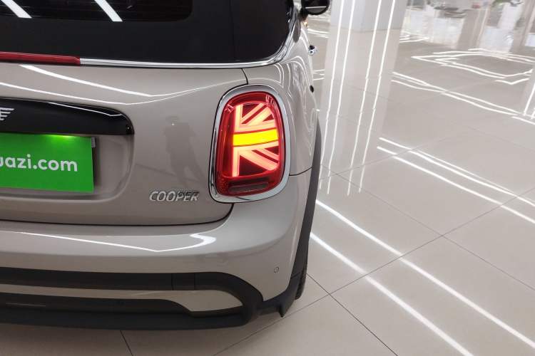 Used MINI 2023 Revised 1.5T COOPER CABRIO Artist Exterior 6