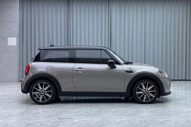 Used MINI 2023 Updated 1.5T COOPER Artist Exterior 6