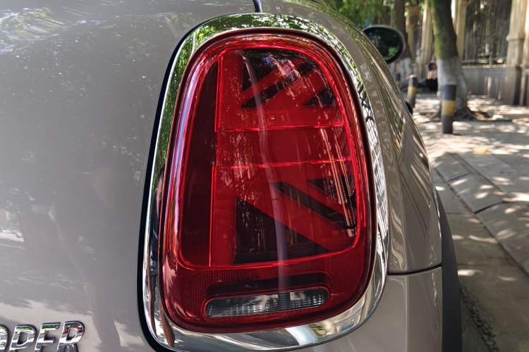 Used MINI 2023 Updated 1.5T COOPER Artist Exterior 6