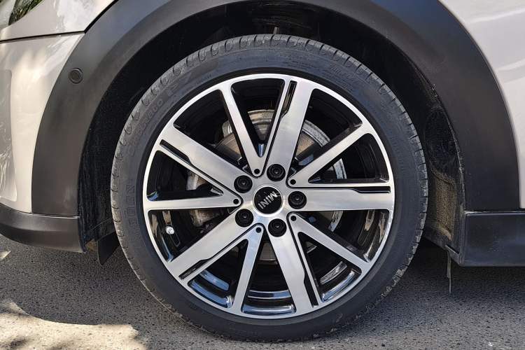 Used MINI 2023 Updated 1.5T COOPER Artist Exterior 7