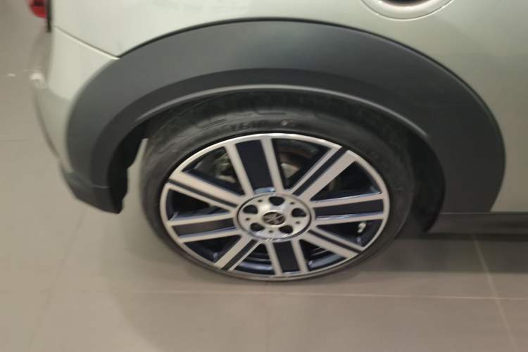 Used MINI 2023 Updated 2.0T COOPER S Artist Exterior 8
