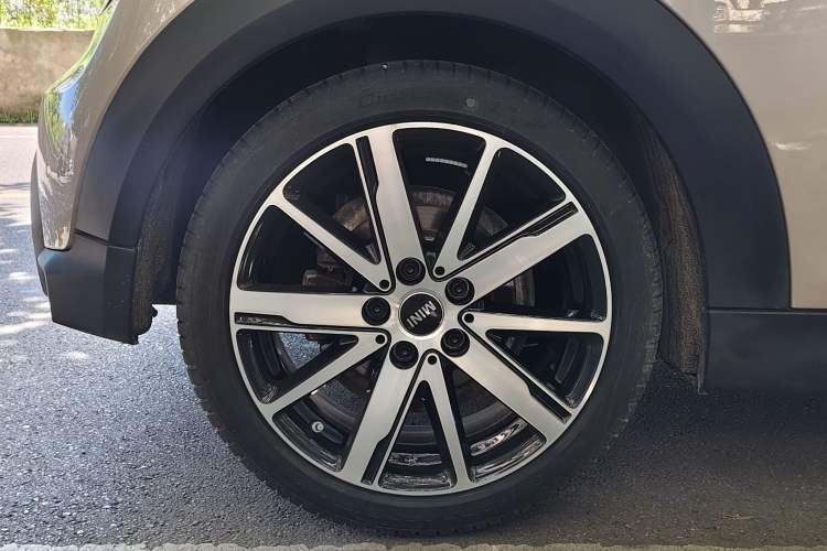 Used MINI 2023 Updated 1.5T COOPER Artist Exterior 8