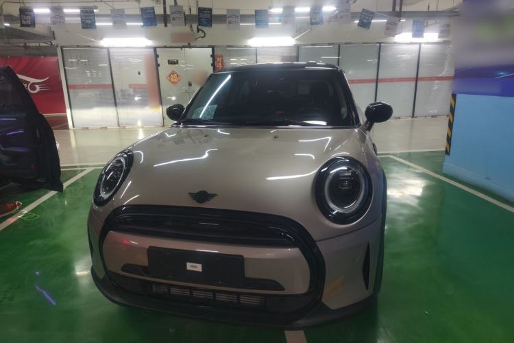 Used MINI 2023 1.5T COOPER Artist Front