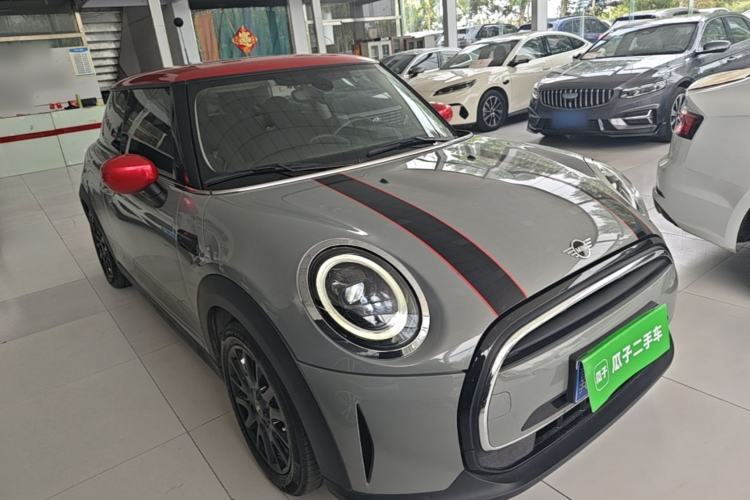 Used MINI 2023 1.5T ONE Front Right 45 Deg
