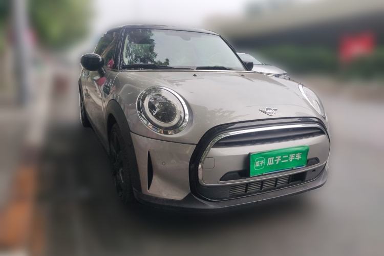 Used MINI 2023 Updated 1.5T COOPER Artist Front Right 45 Deg