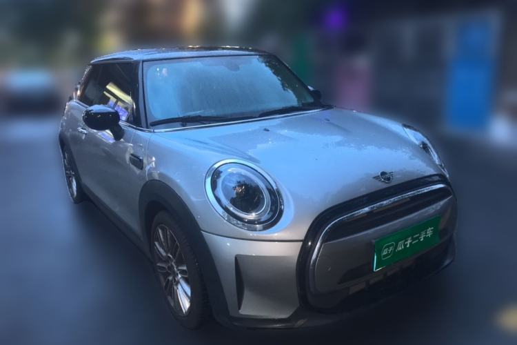 Used MINI 2023 Updated 1.5T COOPER Artist Front Right 45 Deg