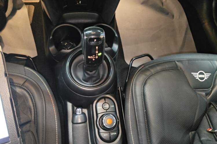 Used MINI 2023 1.5T ONE Gear Lever