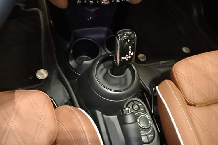 Used MINI 2023 Updated 2.0T COOPER S Artist Gear Lever