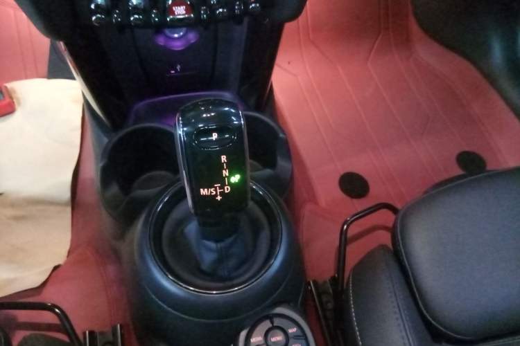 Used MINI 2023 Updated 1.5T COOPER Artist Gear Lever
