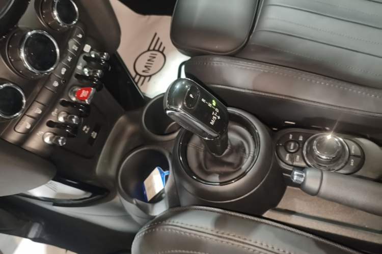 Used MINI 2023 Revised 2.0T COOPER S CABRIO Artist Gear Lever
