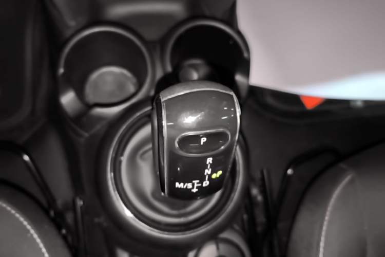 Used MINI 2023 1.5T ONE Gear Lever
