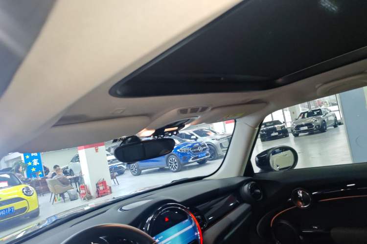 Used MINI 2023 Updated 1.5T COOPER Artist Headliner
