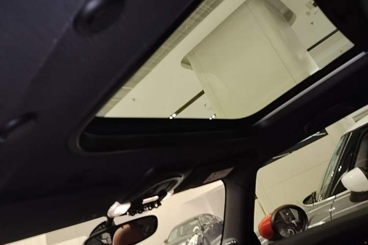 Used MINI 2023 Updated 2.0T COOPER S Artist Headliner