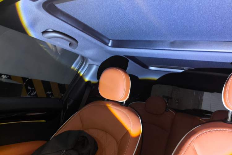 Used MINI 2023 Updated 2.0T COOPER S Artist Headliner