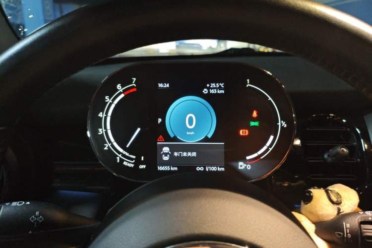 Used MINI 2023 Updated 1.5T COOPER Artist Five-Door Edition Instrument Cluster