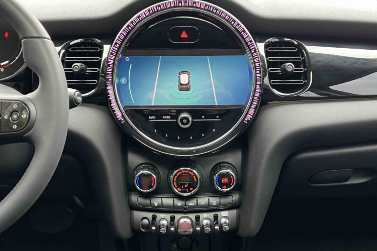 Used MINI 2023 Updated 1.5T COOPER Artist Five-Door Edition Instrument Cluster