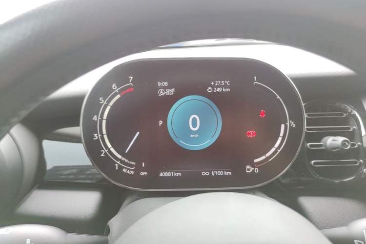 Used MINI 2023 Updated 1.5T COOPER Artist Five-Door Edition Instrument Cluster