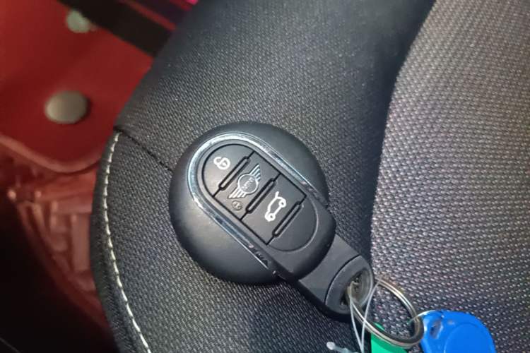 Used MINI 2023 1.5T ONE Interior 1