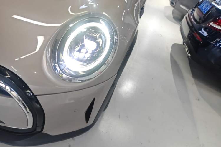 Used MINI 2023 Updated 1.5T COOPER Artist Left Front Headlight