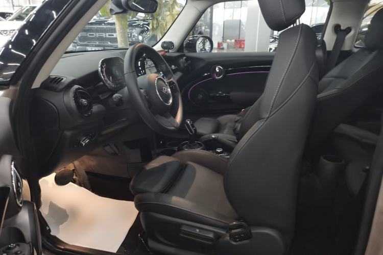 Used MINI 2023 Updated 1.5T COOPER Artist Left Front Seat