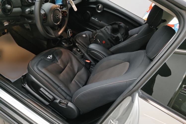 Used MINI 2023 1.5T ONE Left Front Seat